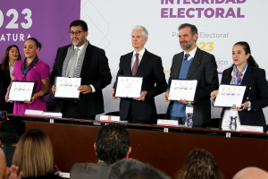 FIRMAN AUTORIDADES ELECTORALES, PARTIDOS POLÍTICOS, ORGANIZACIONES CIVILES Y EL GOBIERNO DEL ESTADO DE MÉXICO ACUERDO POR LA INTEGRIDAD ELECTORAL EN EL MARCO DEL PROCESO ELECTORAL LOCAL 2023